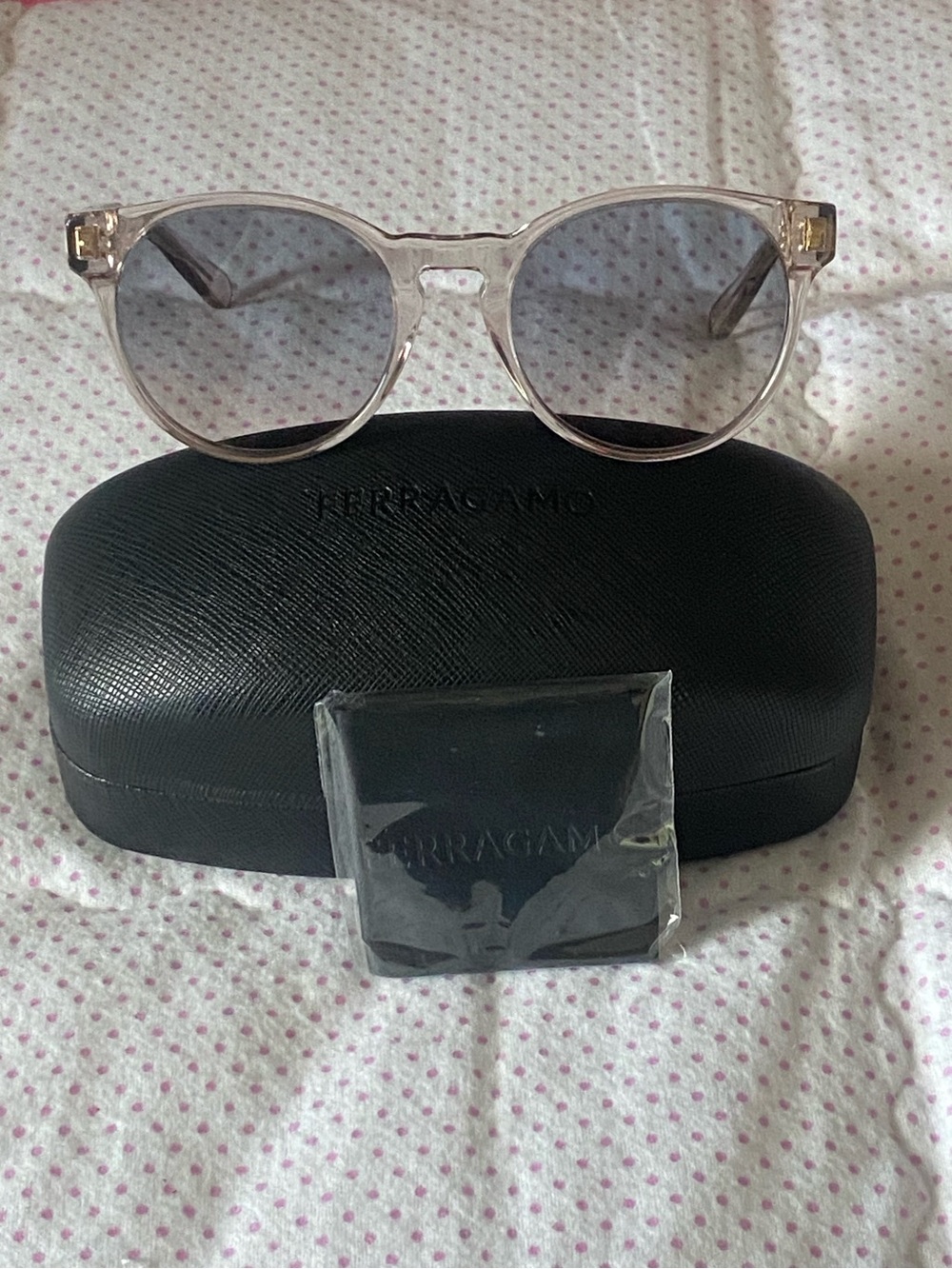 NIB Salvatore Ferragamo Crystal Clear Round Sunglasses Gold Logo w/ Case